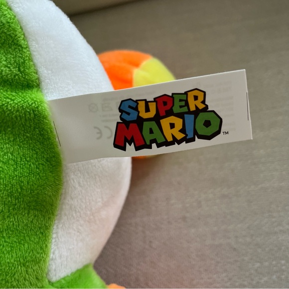 Yoshi Super Mario 17” Plushie BNWT - Picture 4 of 5